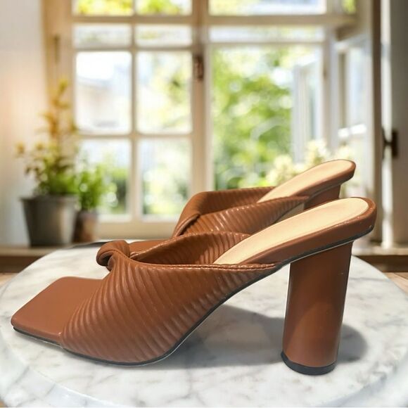 Gorgeous Twist Mule Slide Ribbed Heel Slip-on Square Toe Size 37 - Picture 6 of 16